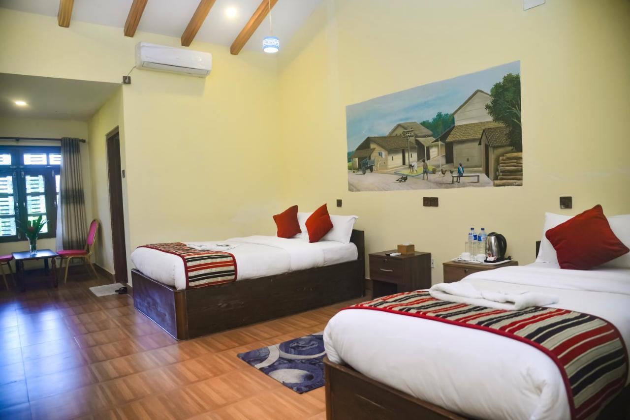 Unique Wild Resort Sauraha Exterior foto