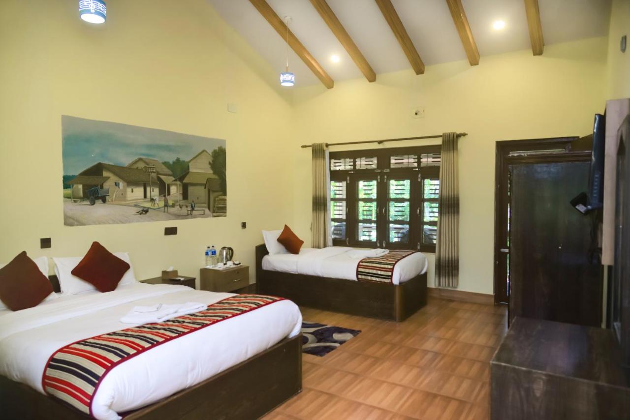 Unique Wild Resort Sauraha Exterior foto