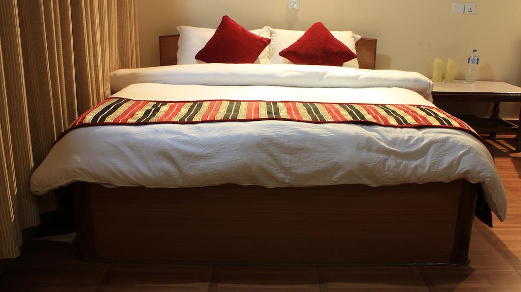 Unique Wild Resort Sauraha Exterior foto